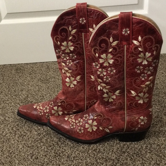 shyanne red boots